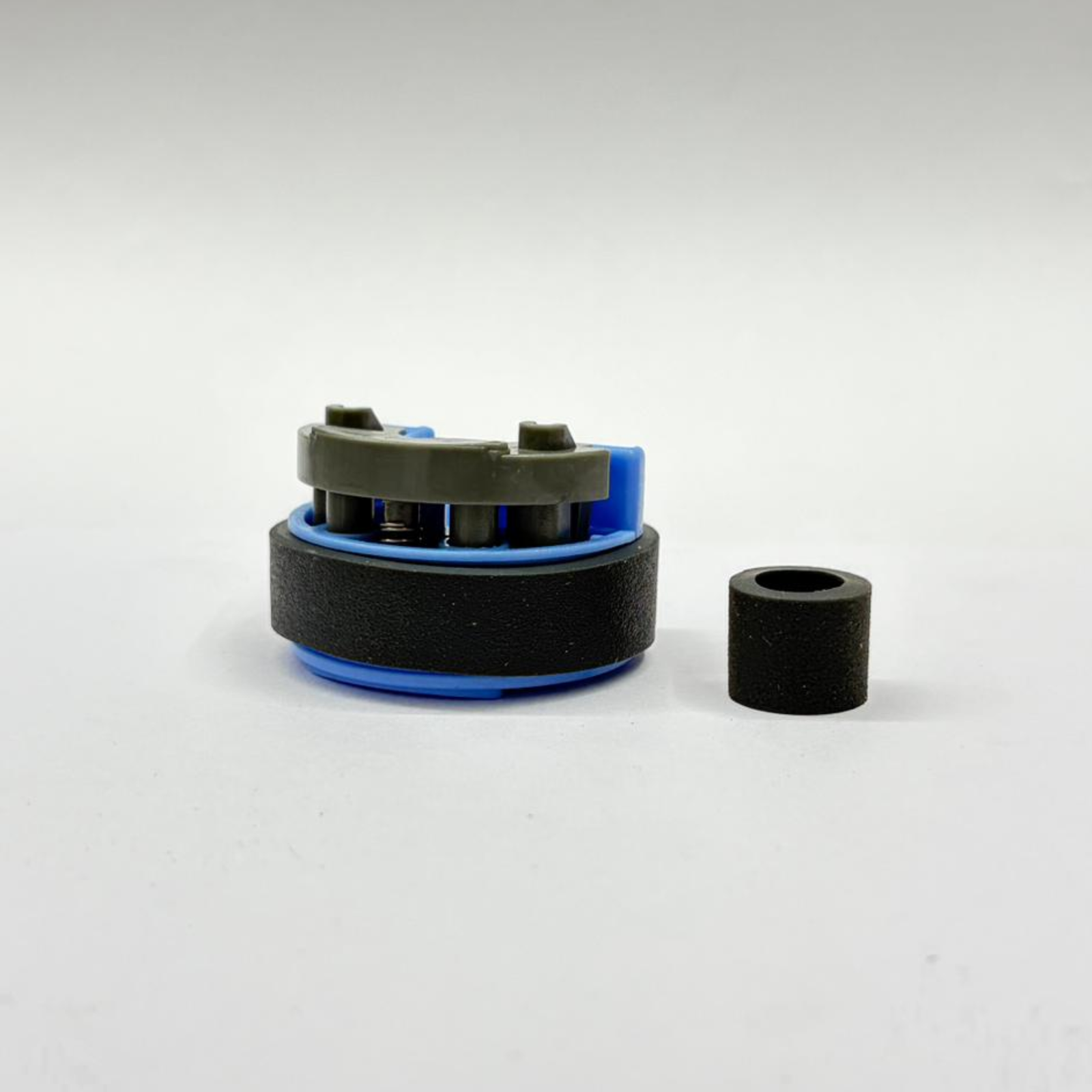 epson paper pickup roller (big) + seperation rubber set (l8050,l18050) epson paper pickup roller (big) + seperation rubber set (l8050,l18050)